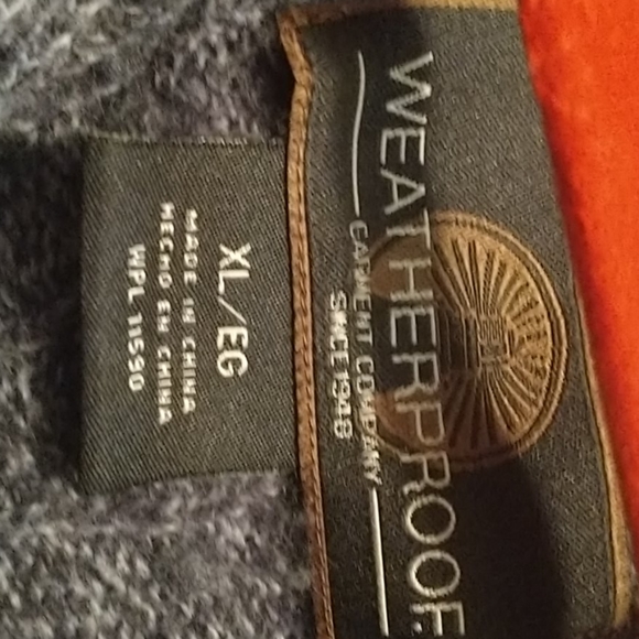 Sweater - Picture 4 of 5